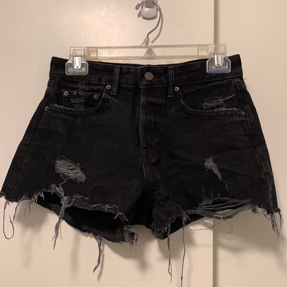 GRLFRND Black distressed Helena denim shorts Size 24